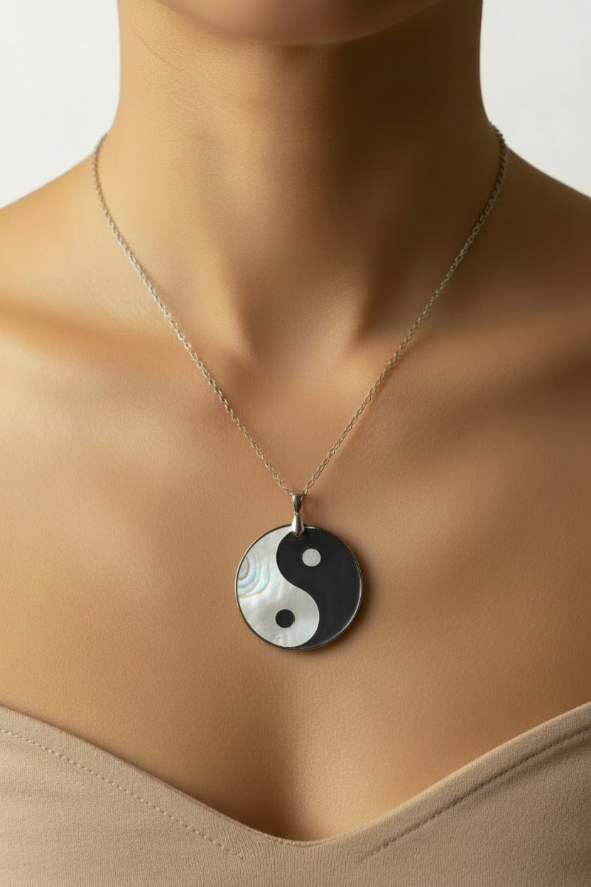 Collana Yin Yang grigio perlato